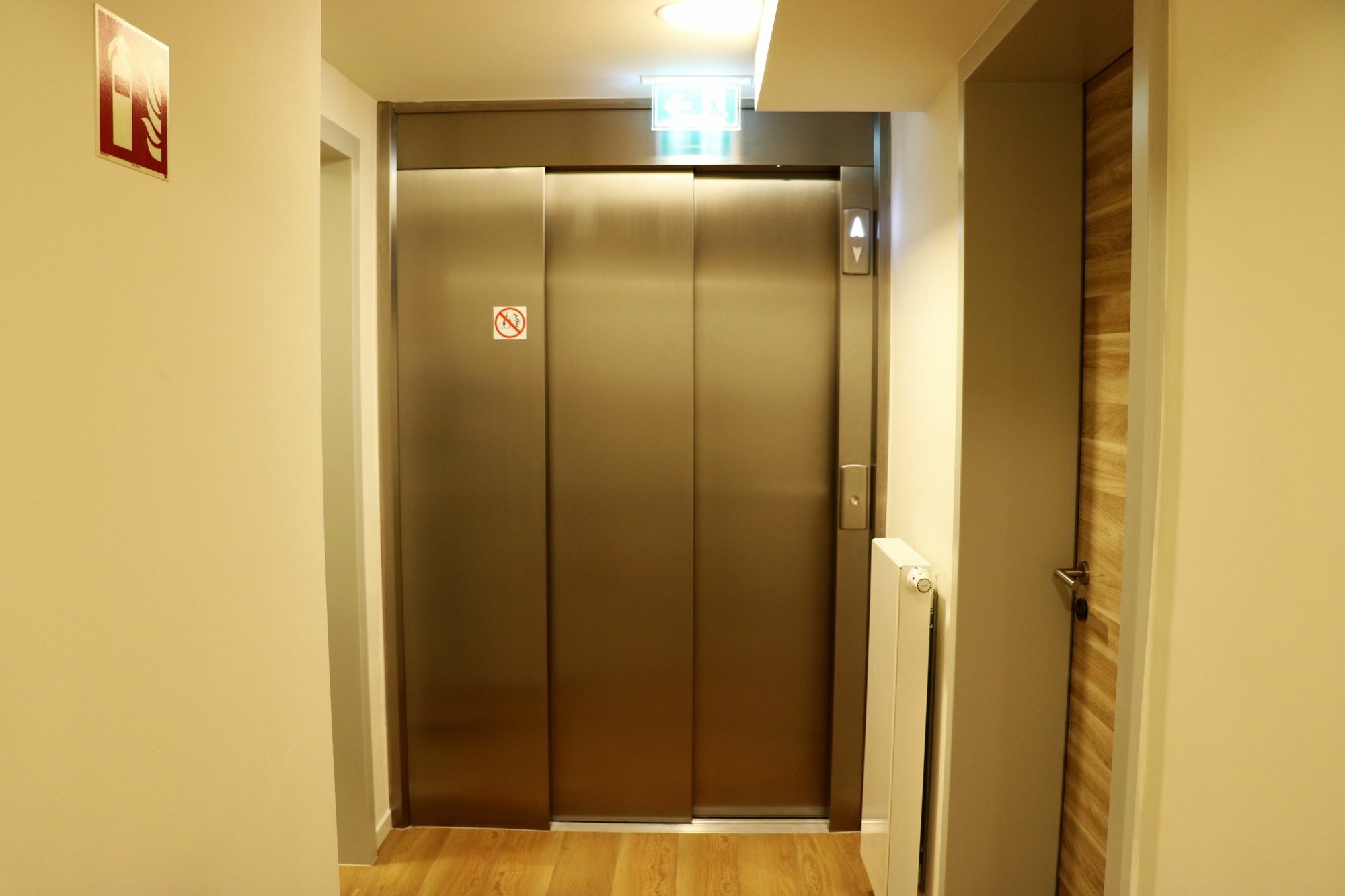 Signature East Hotel Apartment Hamburgo Exterior foto